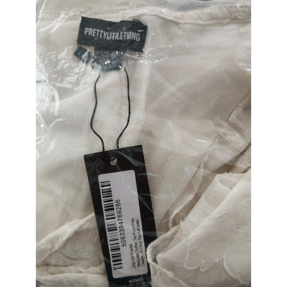 NWT PrettyLittleThing Sexy Crop Top White Ruffle Festival Small - Picture 3 of 7